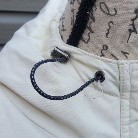 Tommy Hilfiger Women's Down Filled Coat Size SP Good Condition - Picture 6 of 16